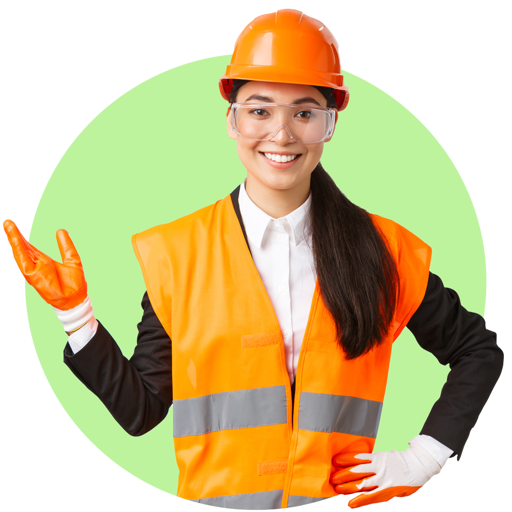 Mujer con guantes, casco y chaleco de protección.